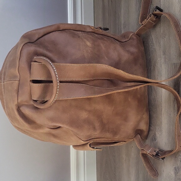 Roots Tribe Leather Back Pack - Picture 6 of 16